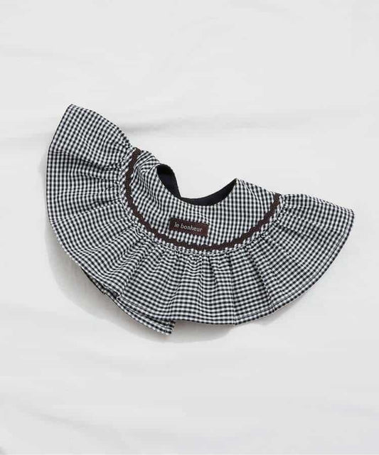 Frill Bib (with waterproof sheet)