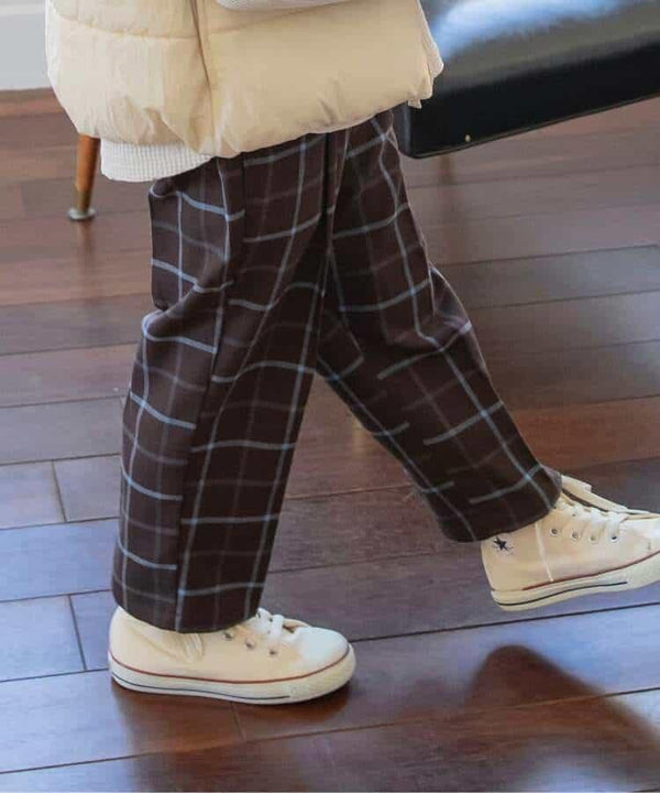 173693673