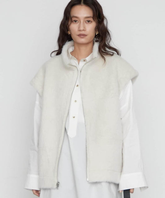 《2WAY Wearable》Reversible Faux Mouton Gilet