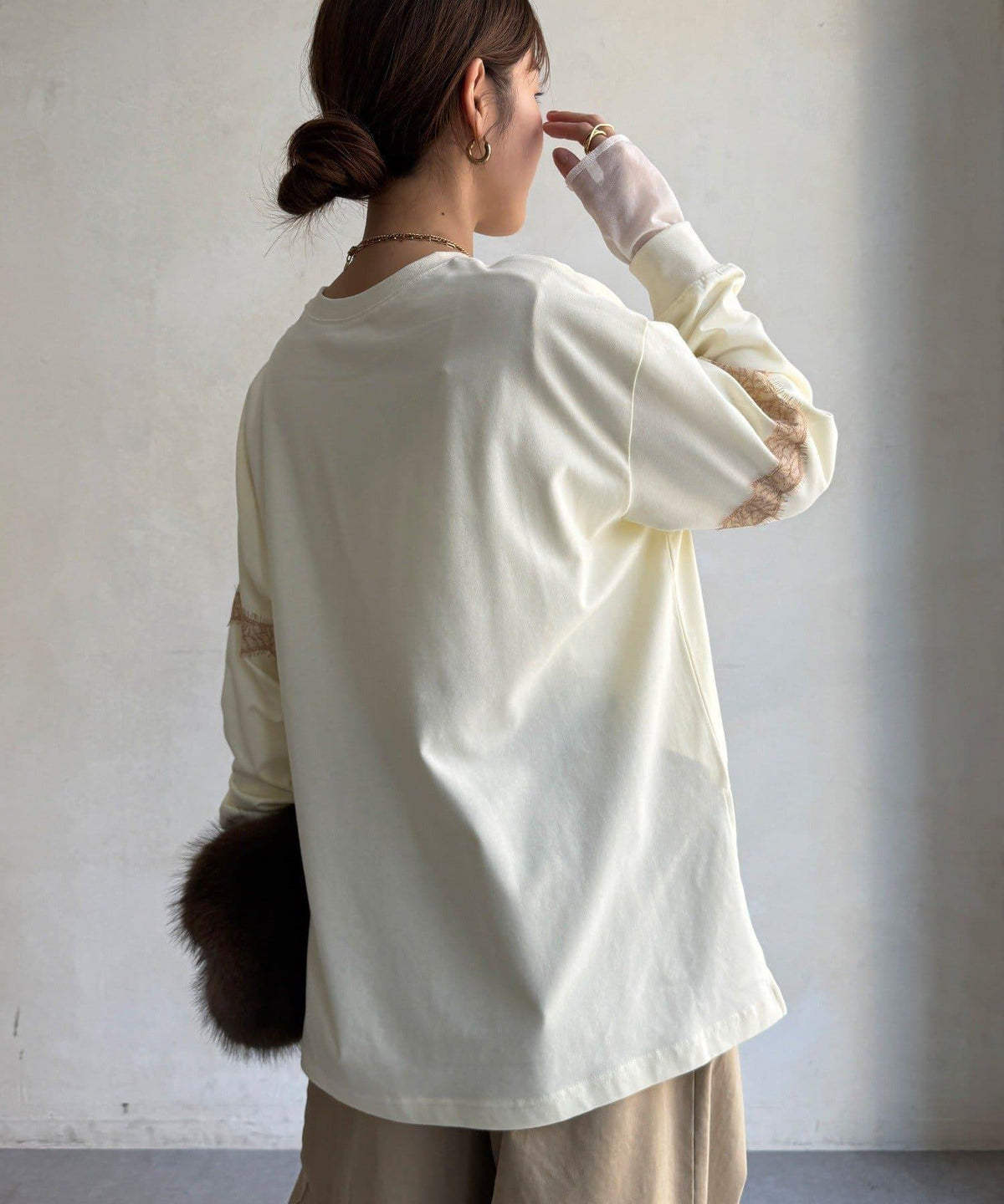173717435