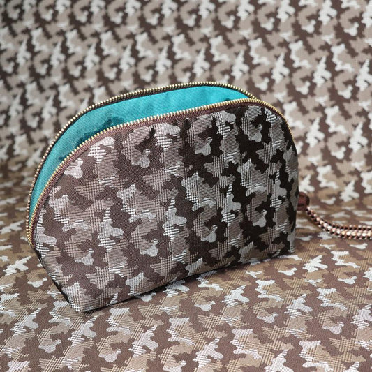 Pouch: Nishijin Weave Silk Shell-shaped Pouch with Kyoto Kumihimo Pull, Camo Glen Check (Brown Camo) | Nishijin Weave | Atelier Kyoto Nishijin