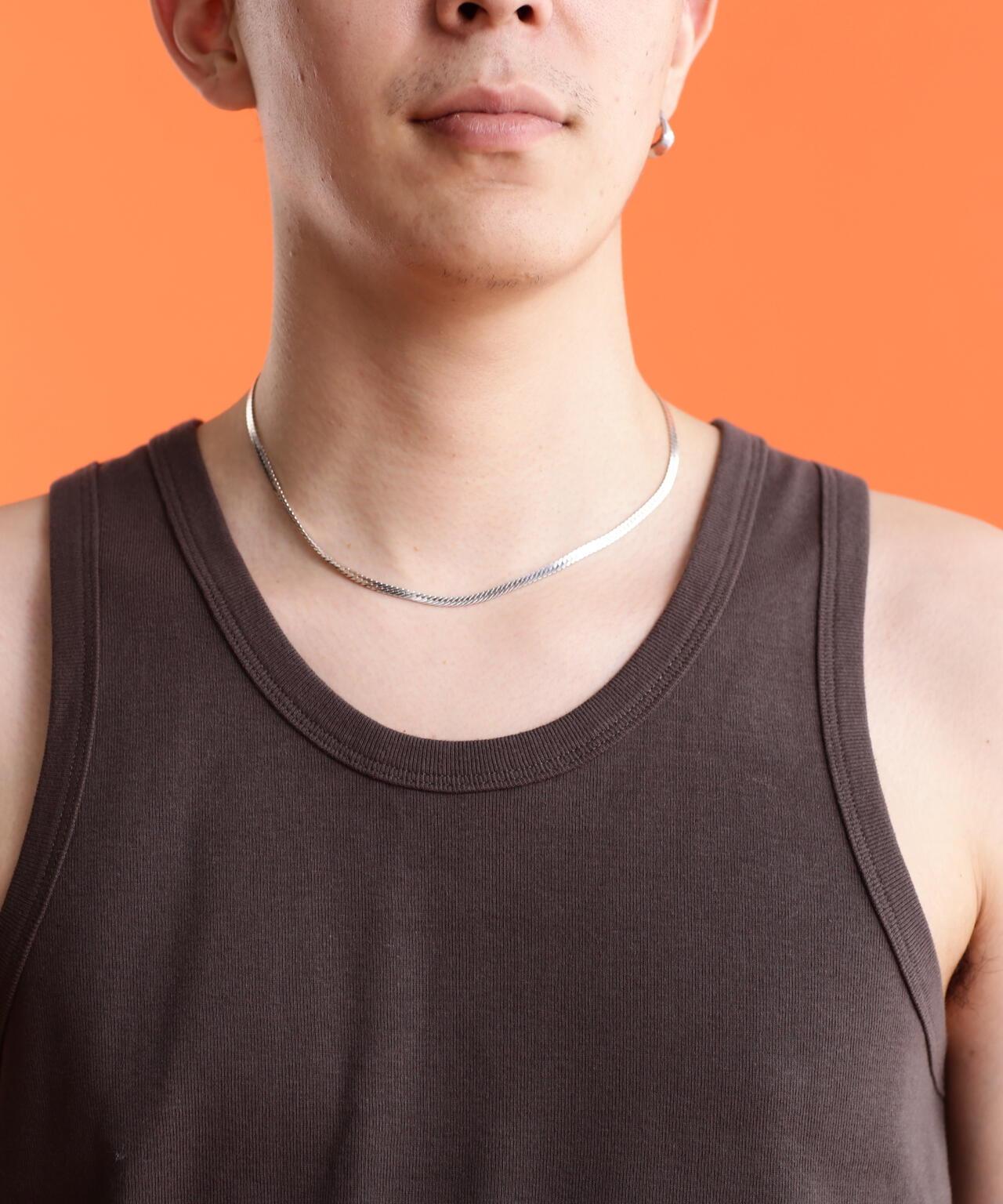 157372569