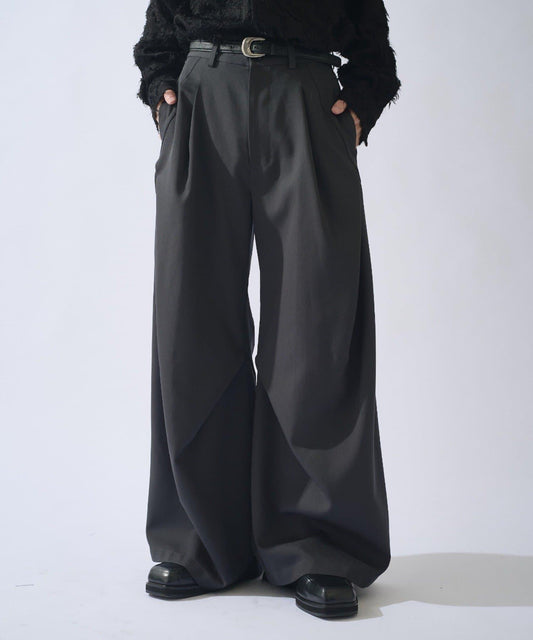SURJENT Deep Tuck Pants
