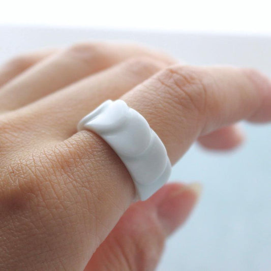 Arita Ware 2016 / Saskia Diez Drake Ring No.2 (White)