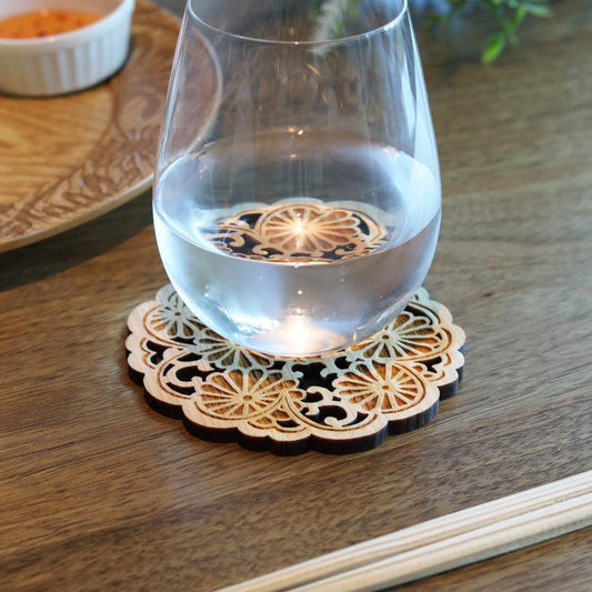 Coaster — Sakura and Chrysanthemum | Suriyuzen Carver | Sansai