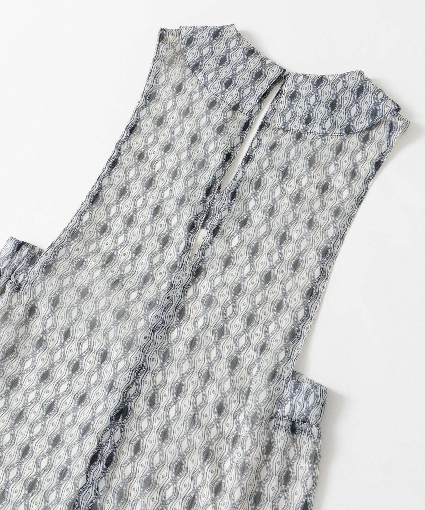 166032699