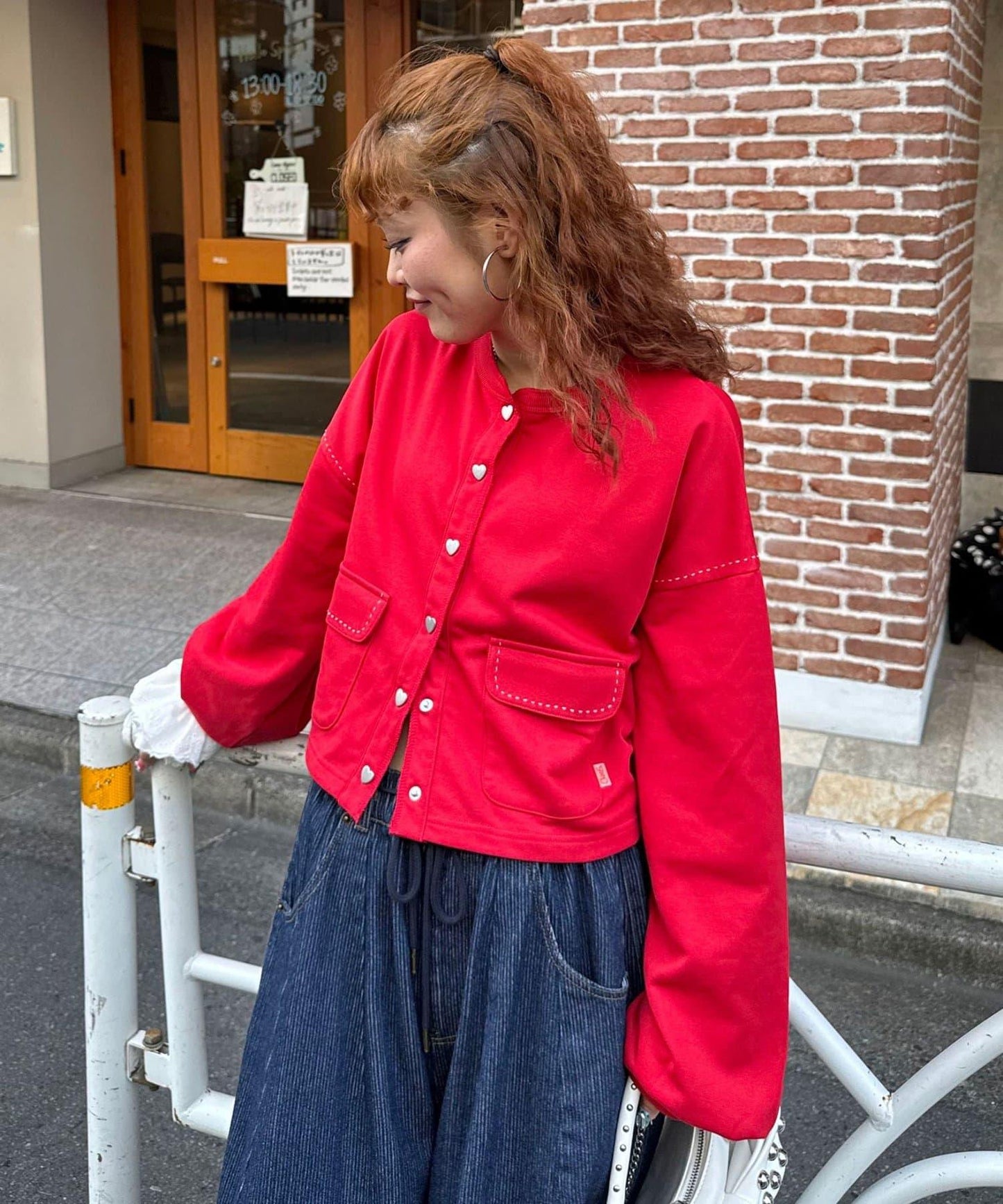 172368733