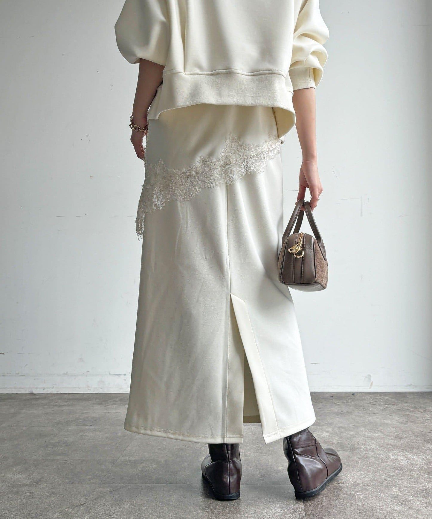 172328553