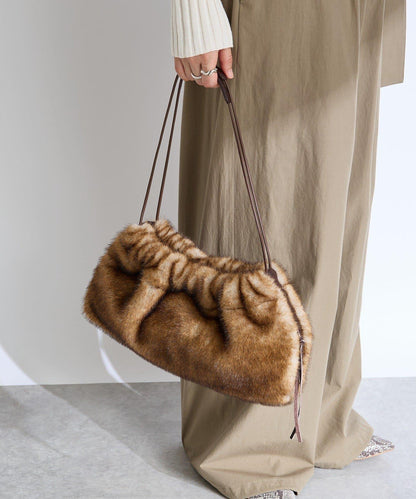 162787229