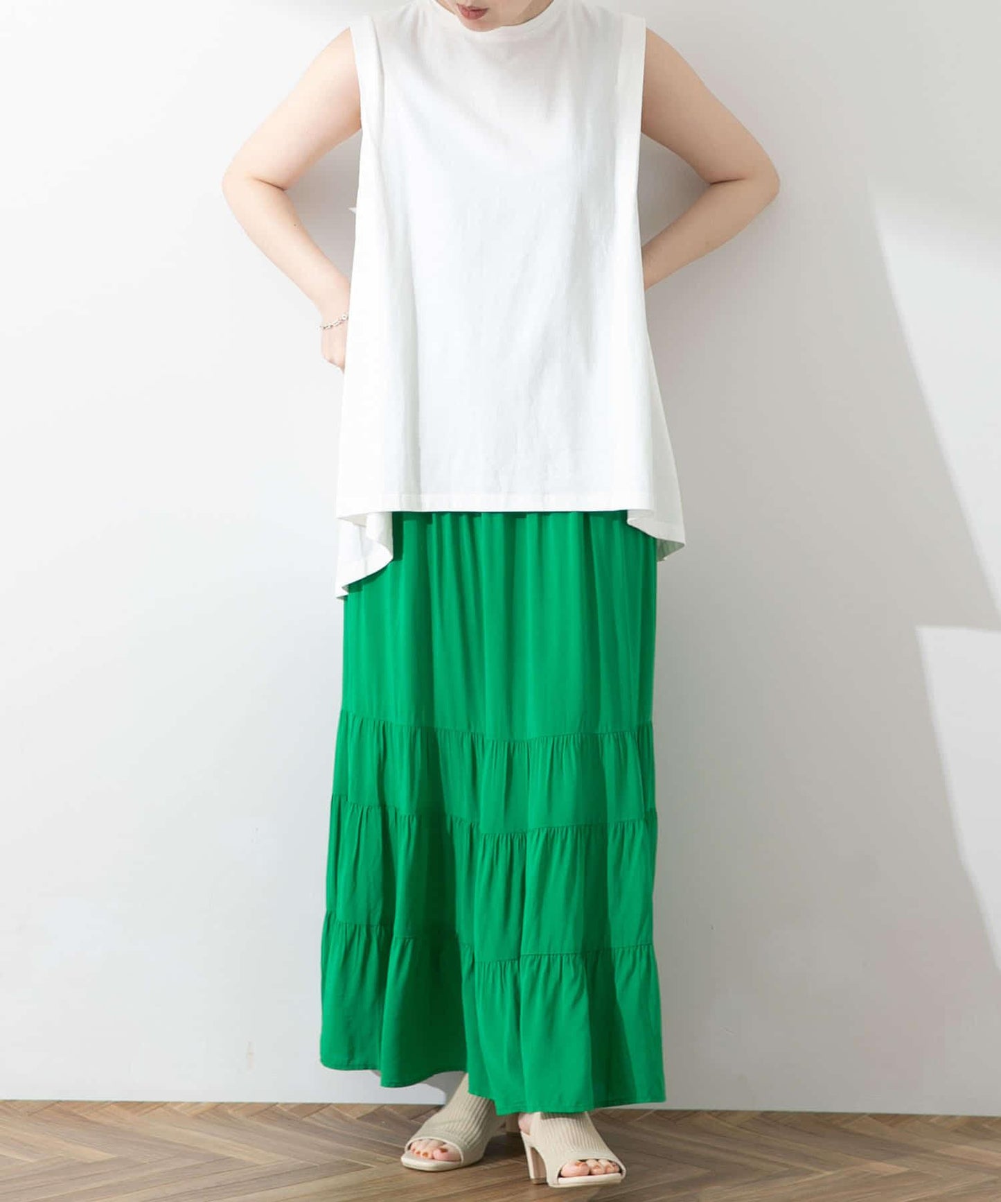 166058255