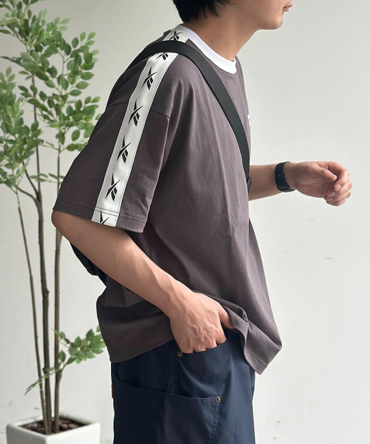 170109598