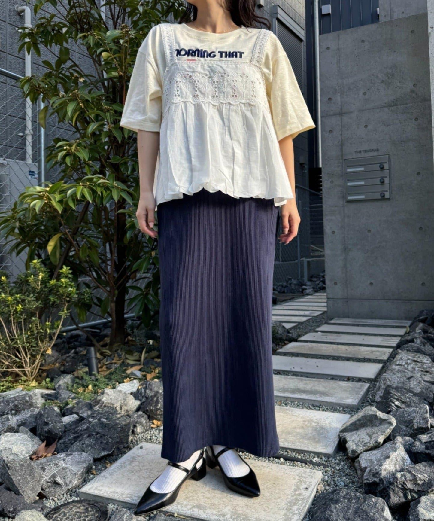 150961250