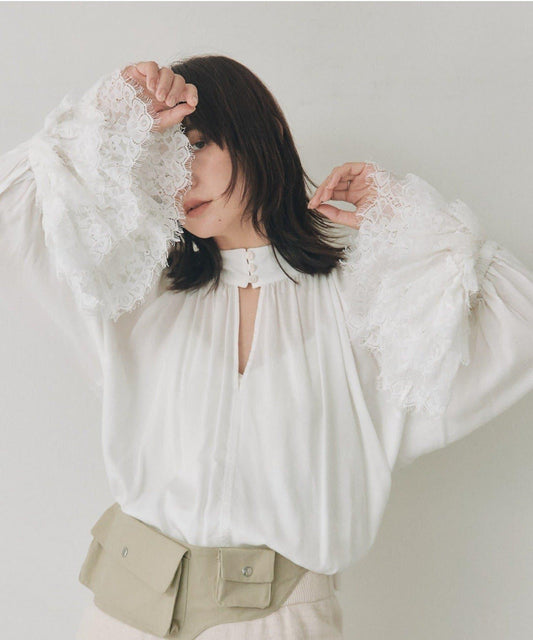 【à Nice】Lace Cuff Blouse