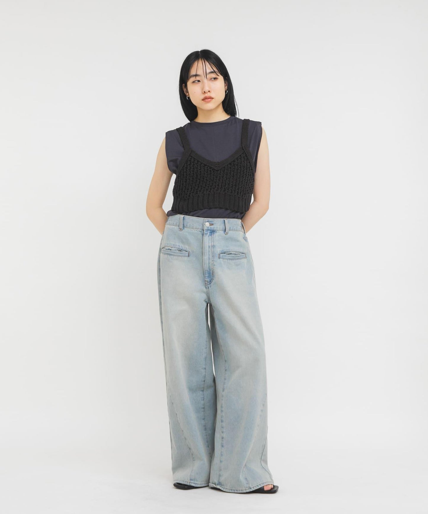 170022429