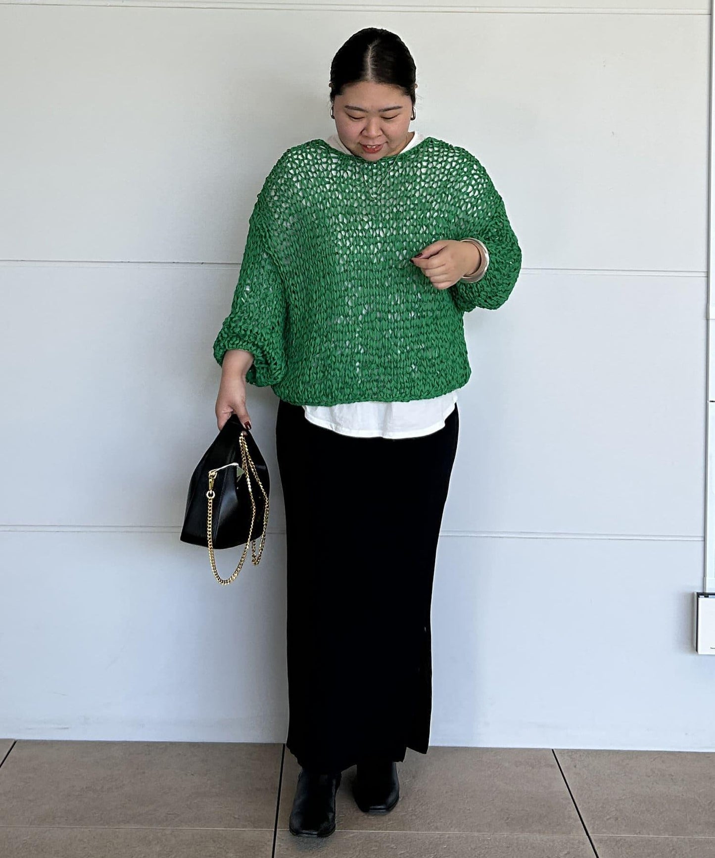 148233130