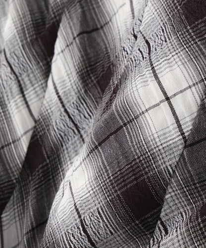 166440547