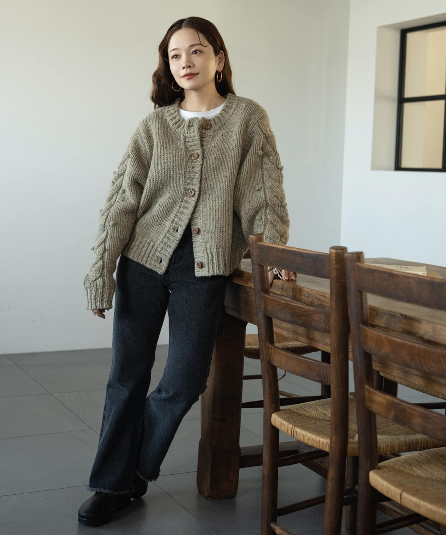 166100027