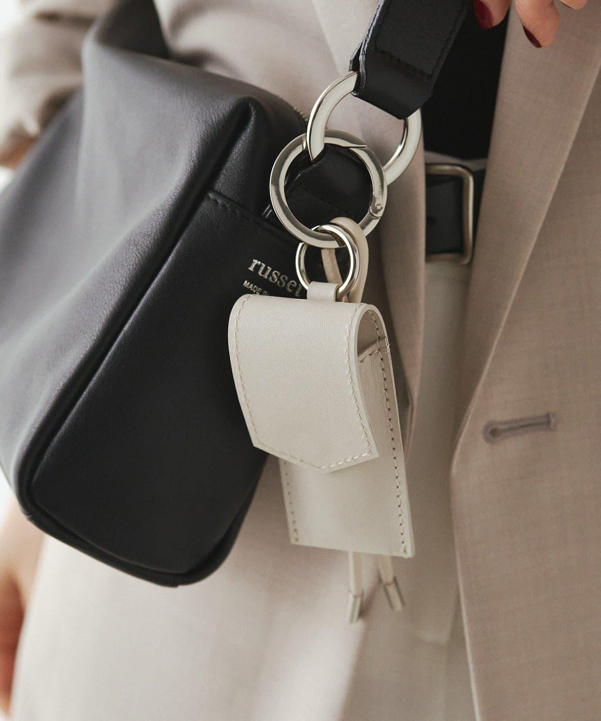 162760173