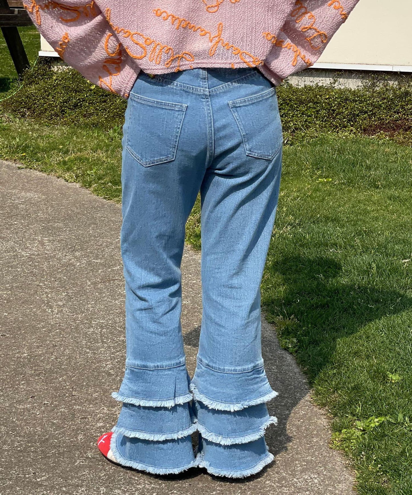 157564180