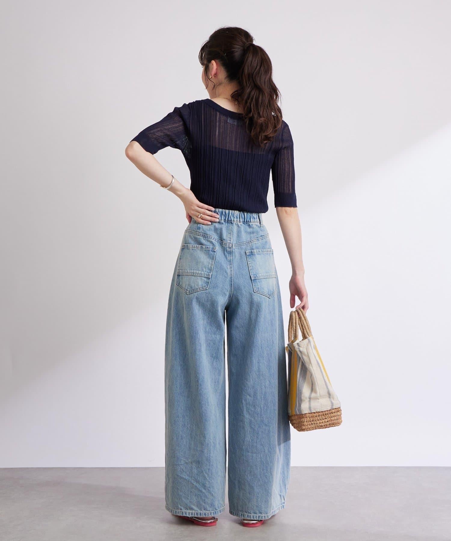 162360439