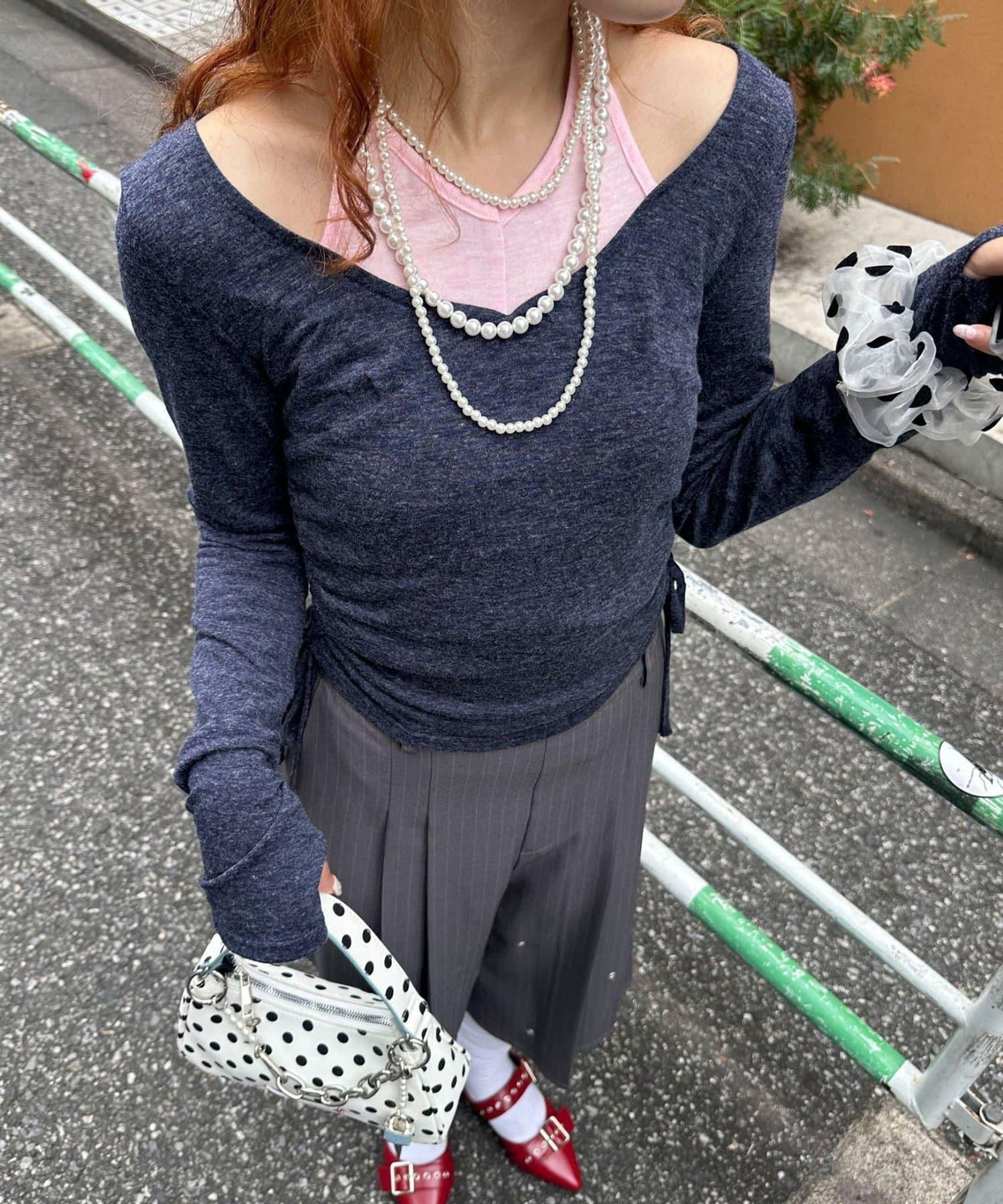 173097301