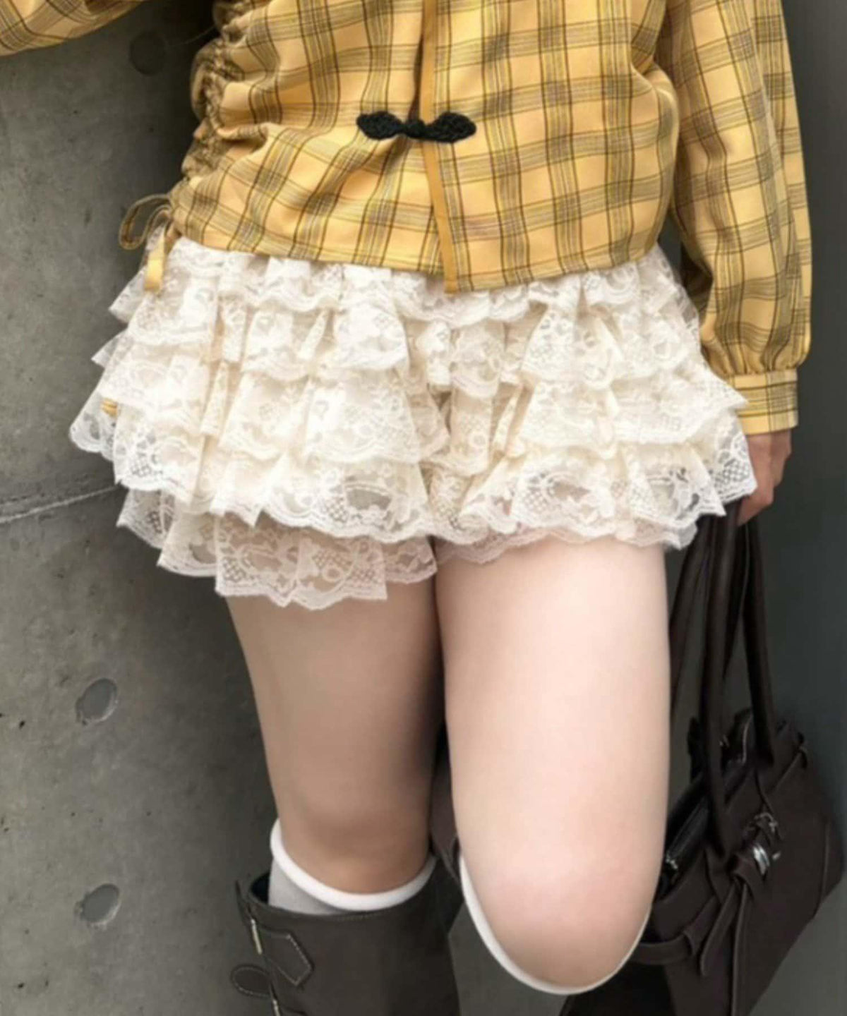 173527873