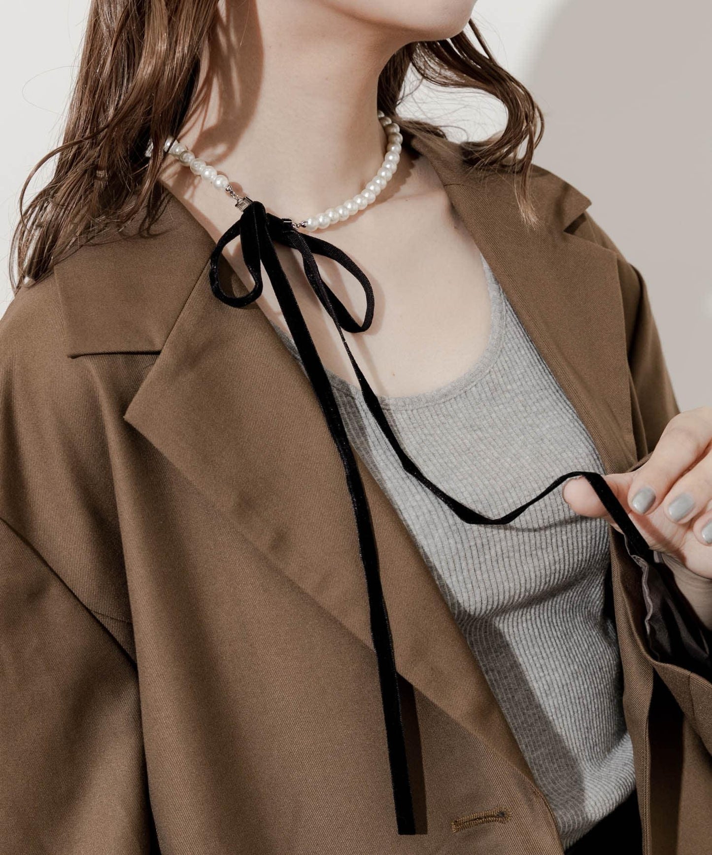 166087423