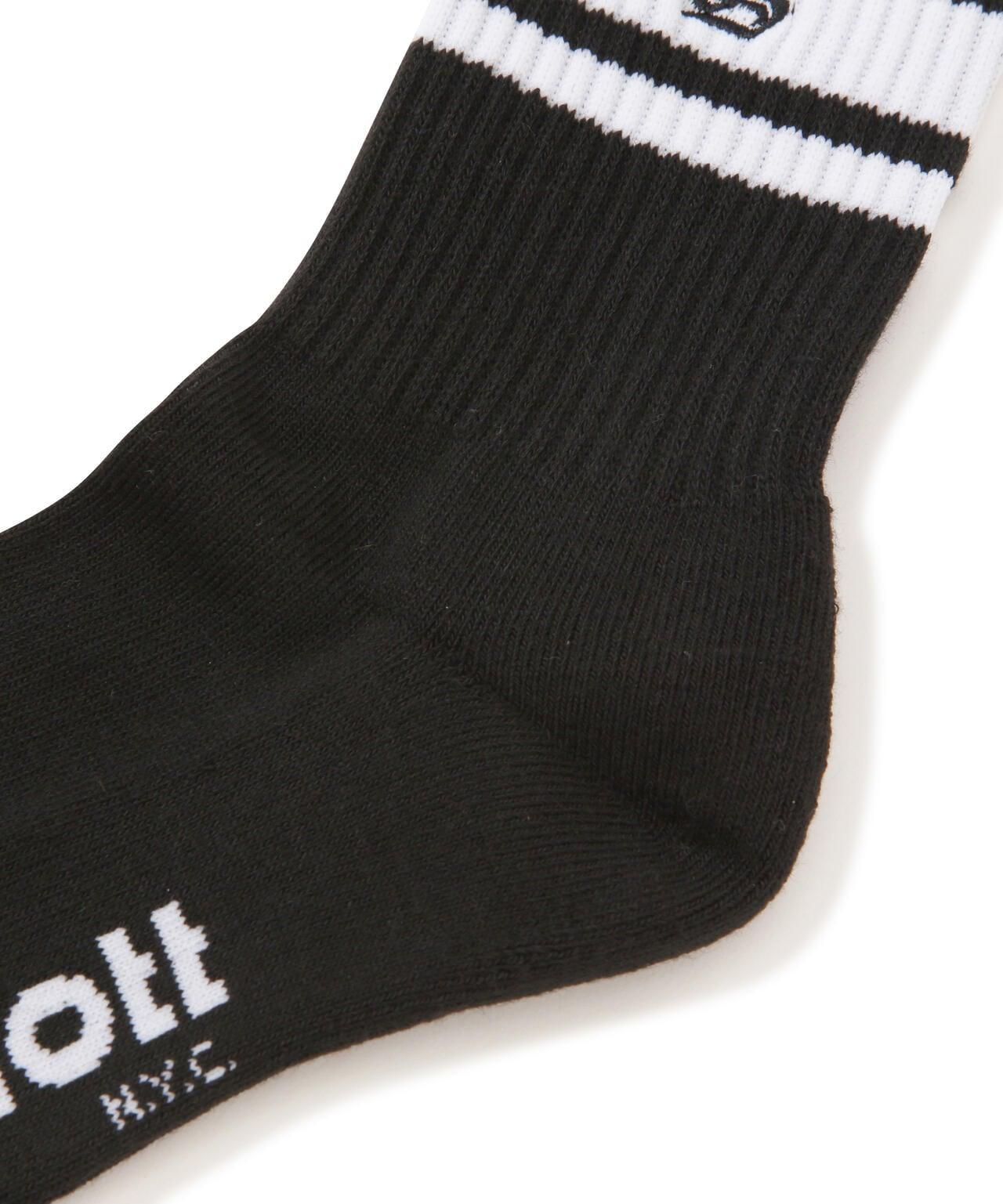 153981734