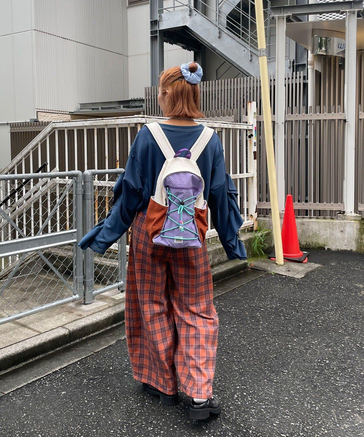 172594608