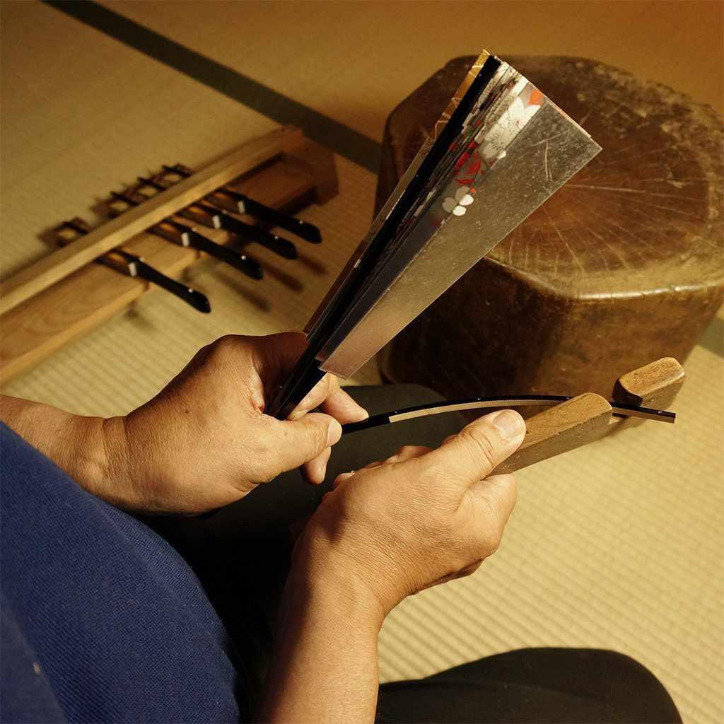 169246519