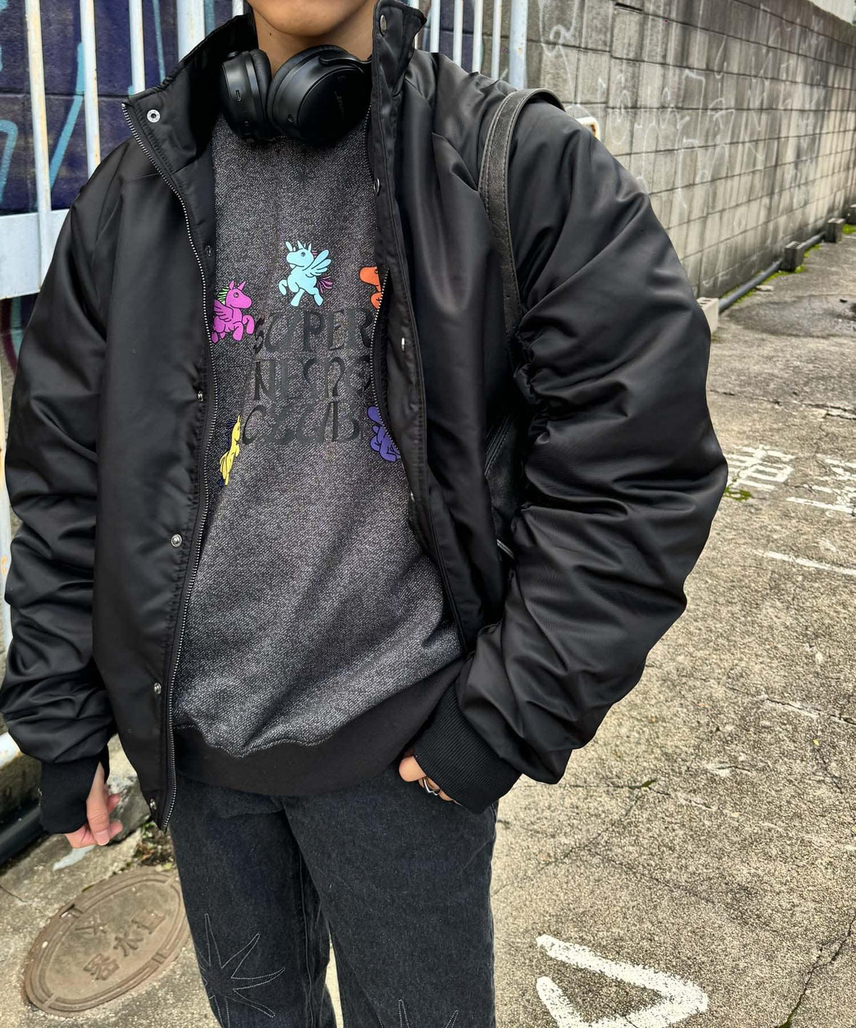 166042596