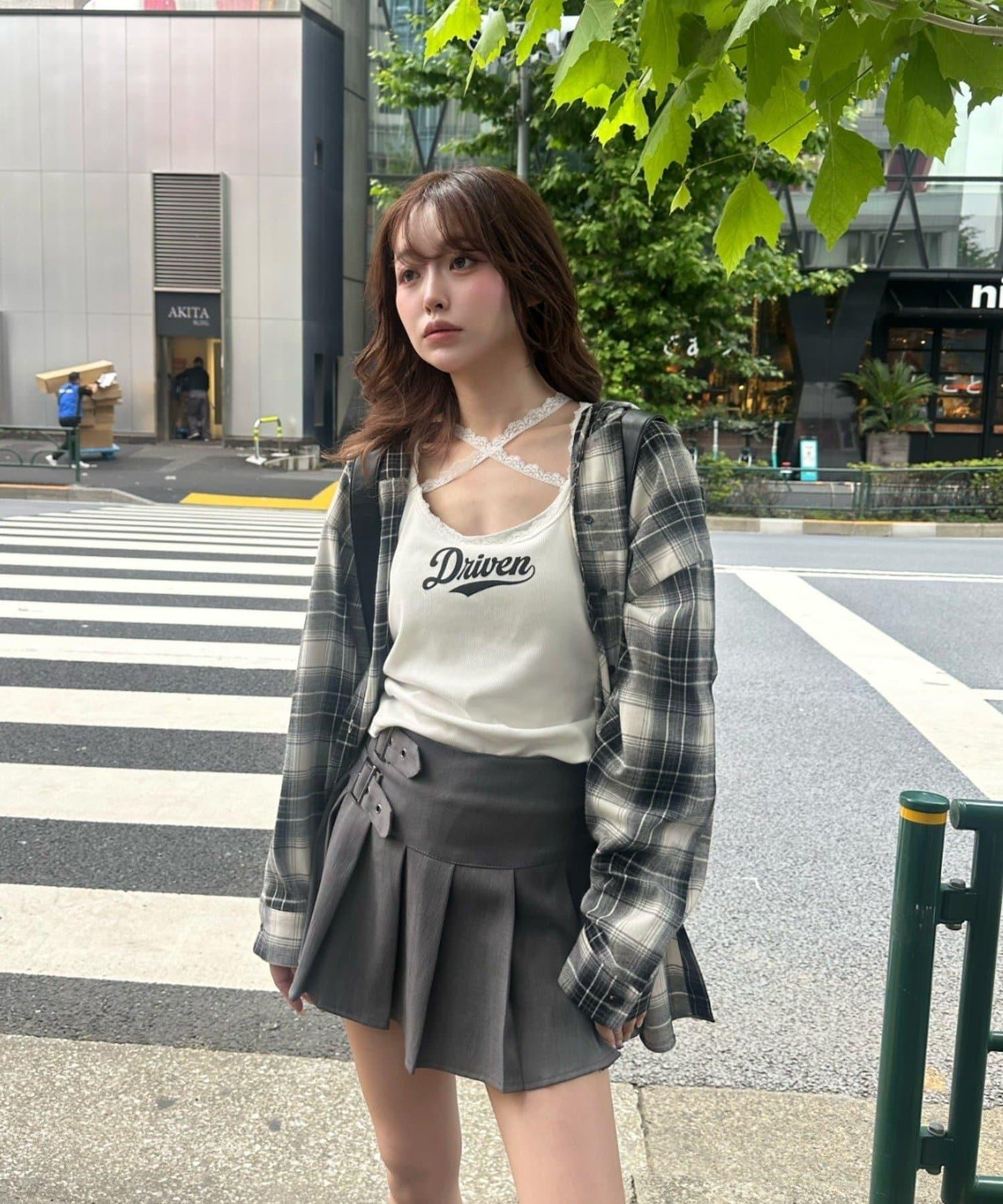 169044228