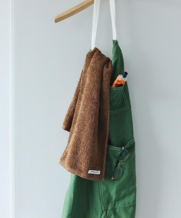 162585052