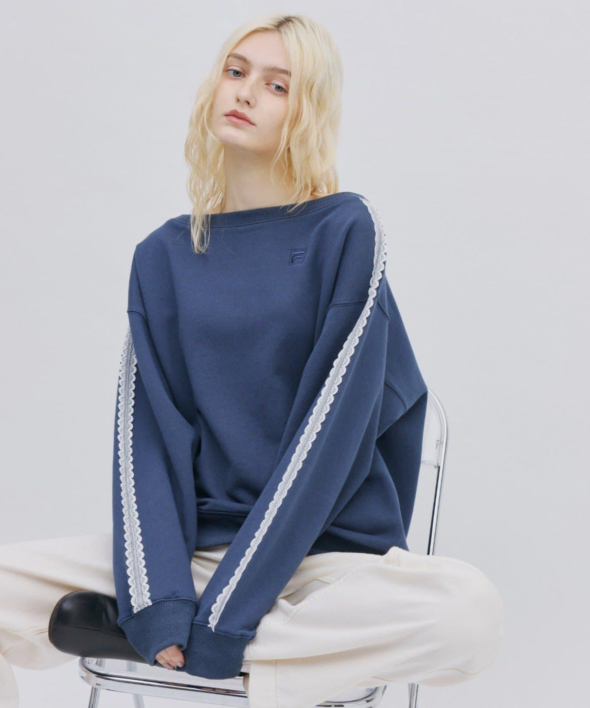 172644137