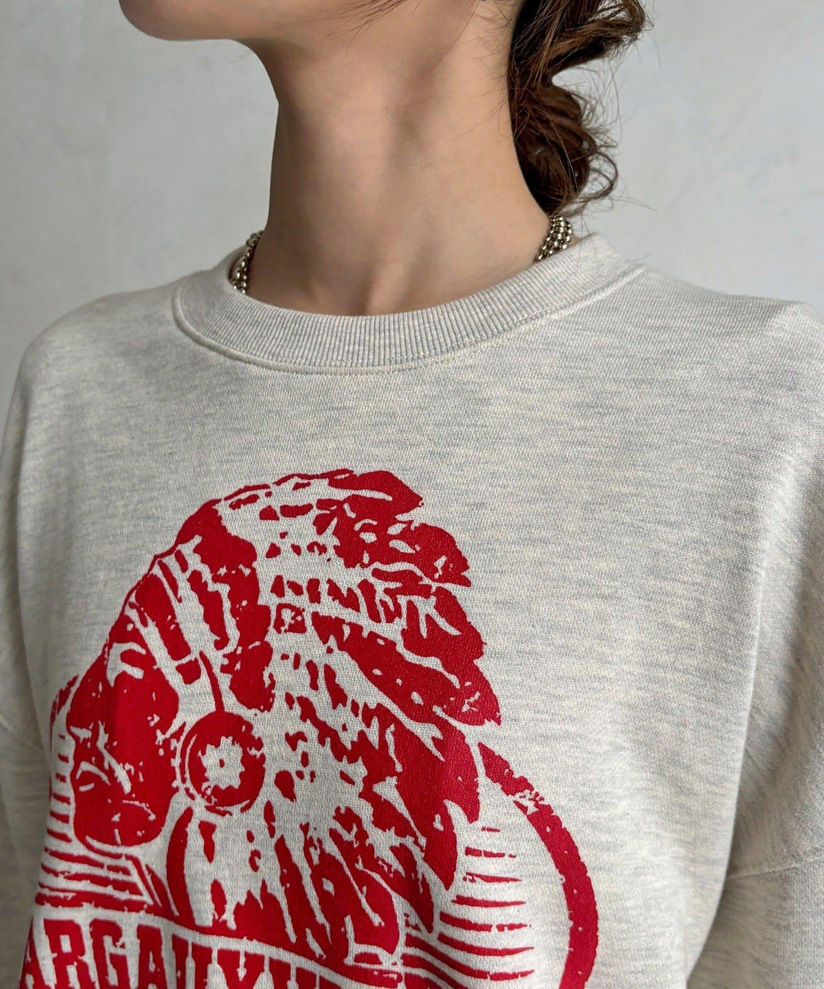 173593402