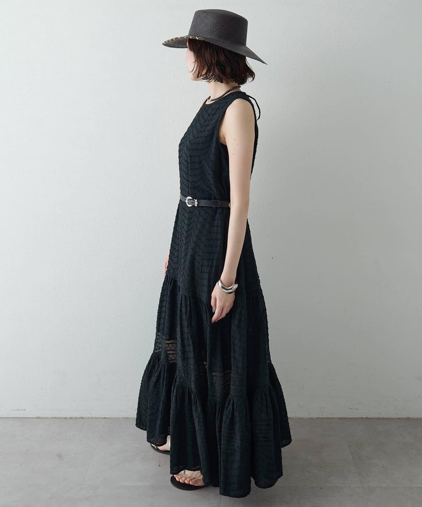 170438317