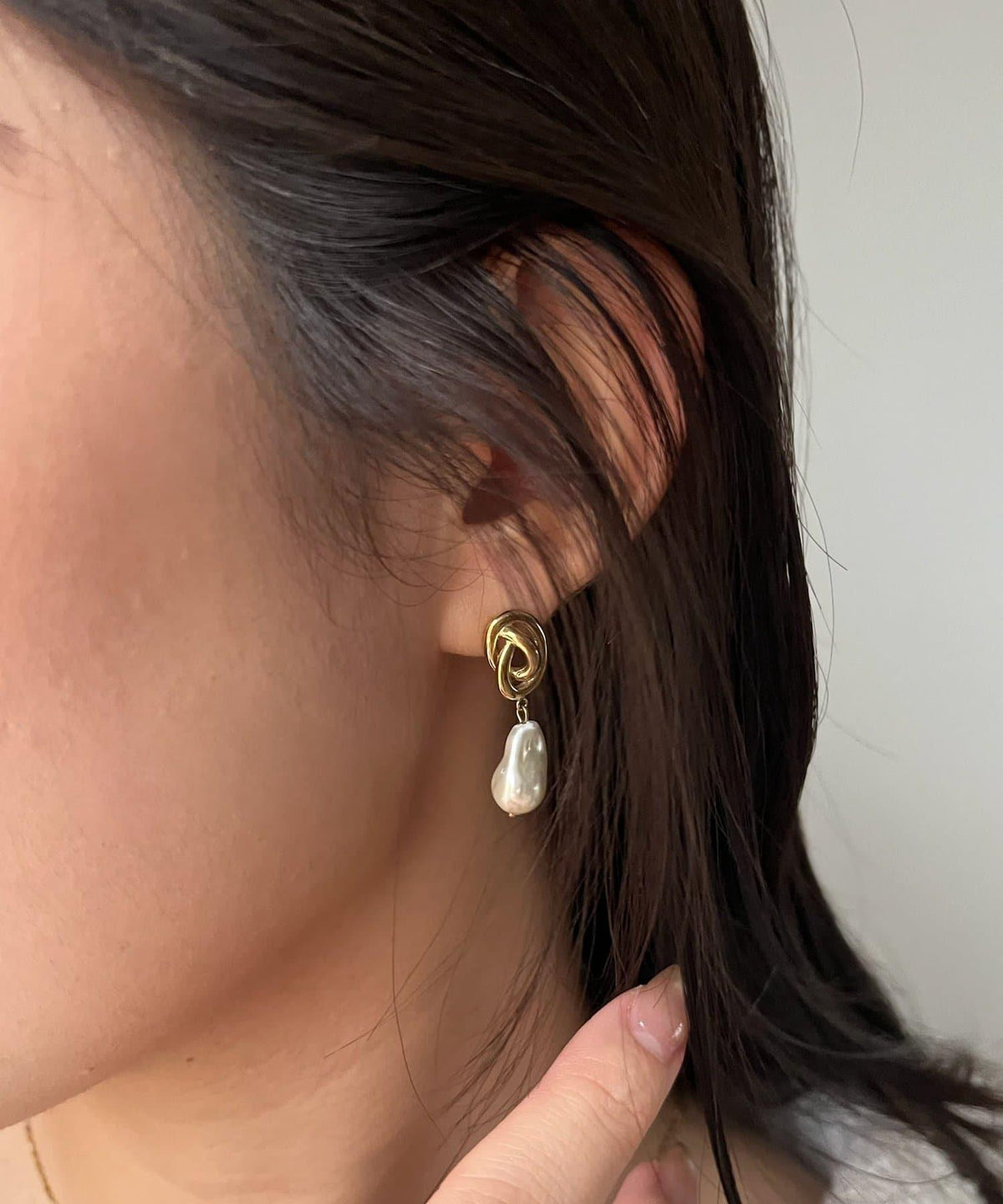 173752254