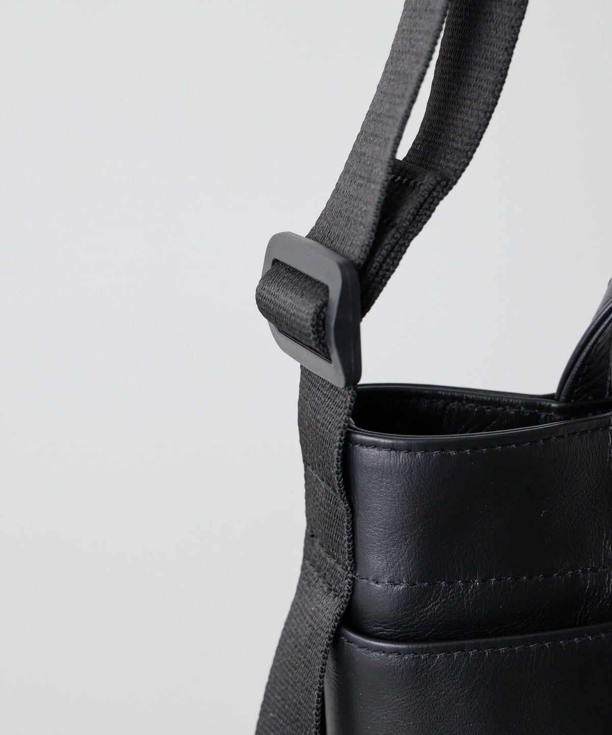 172871204