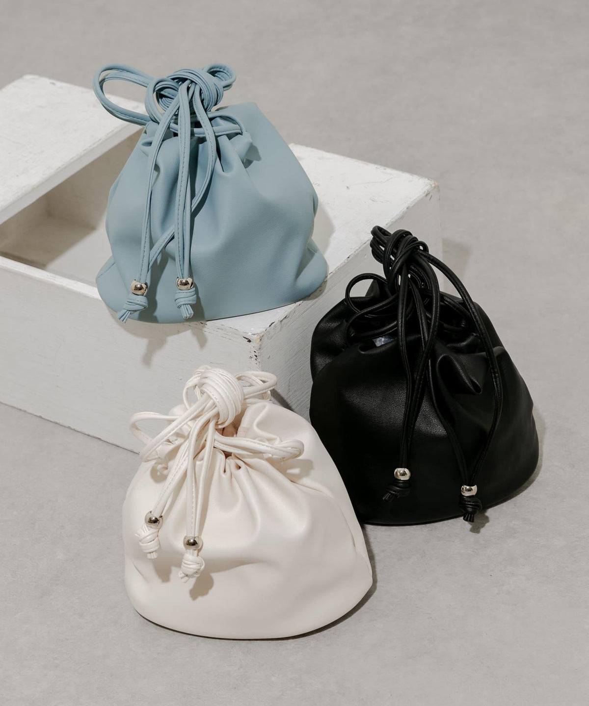 162176549
