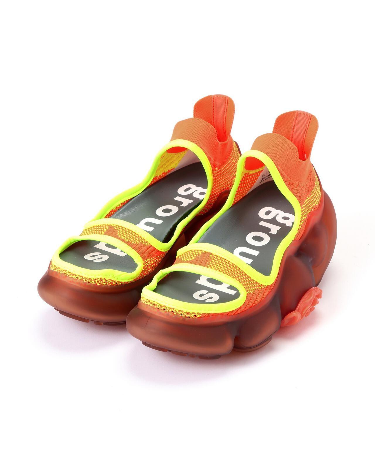153946028