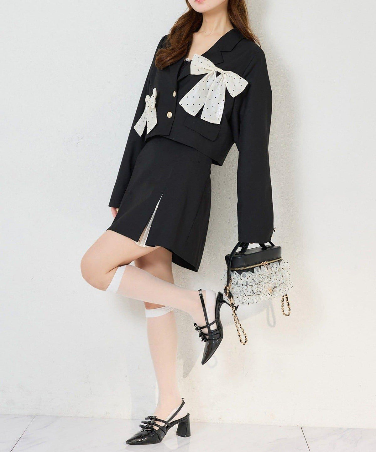 170553850