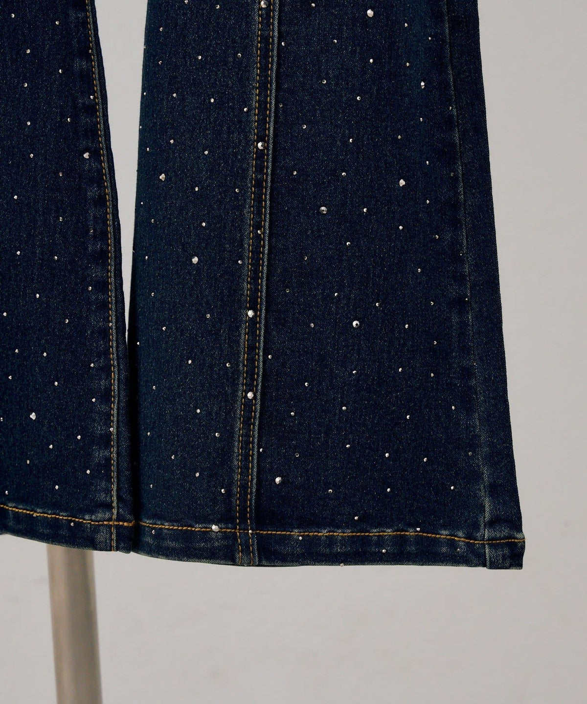 172807142