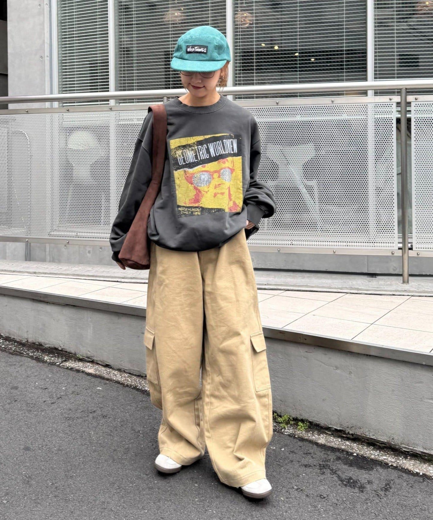 172608476
