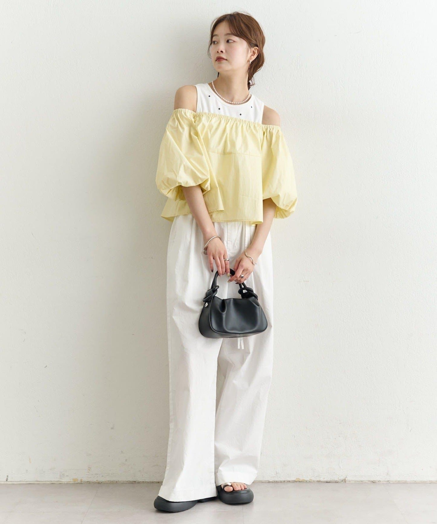 169886081