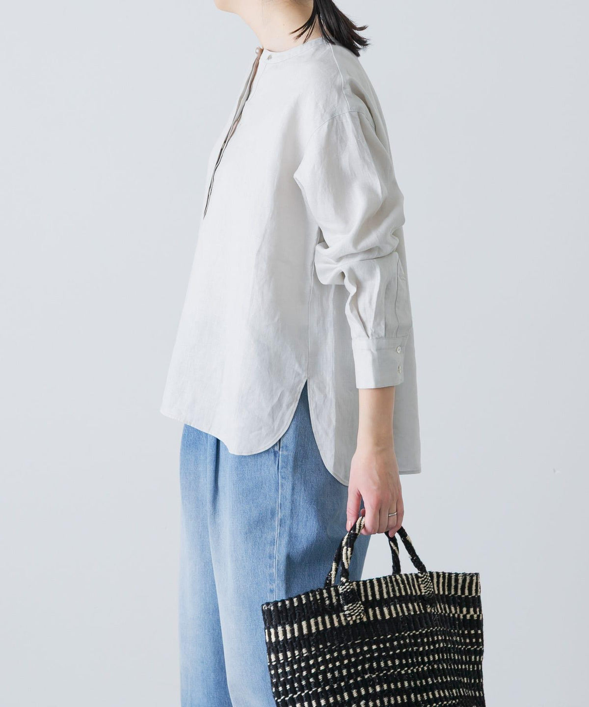 169072505