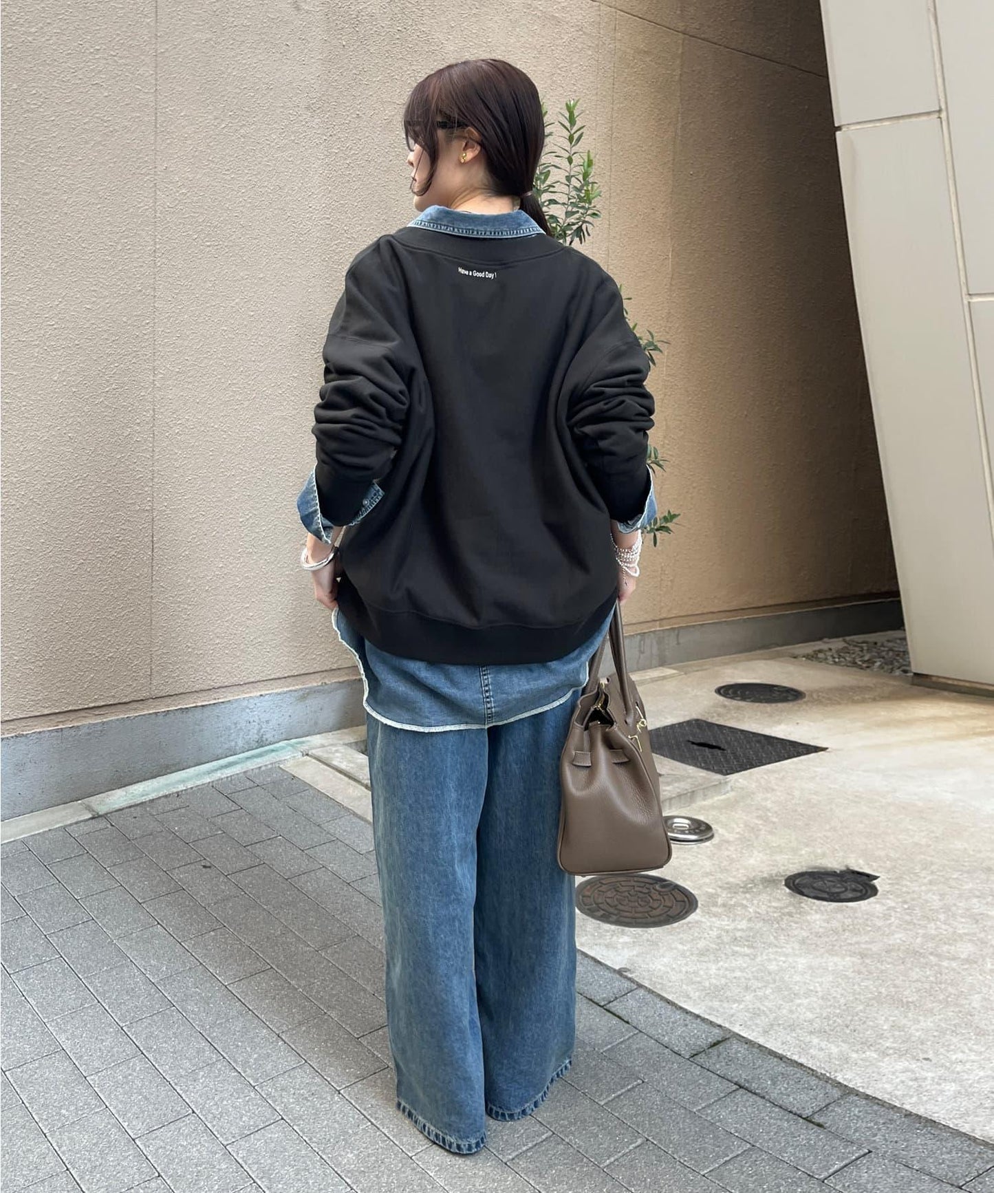 151106156