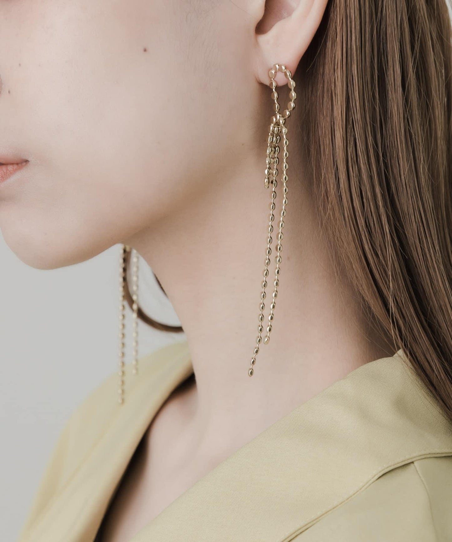 166086689