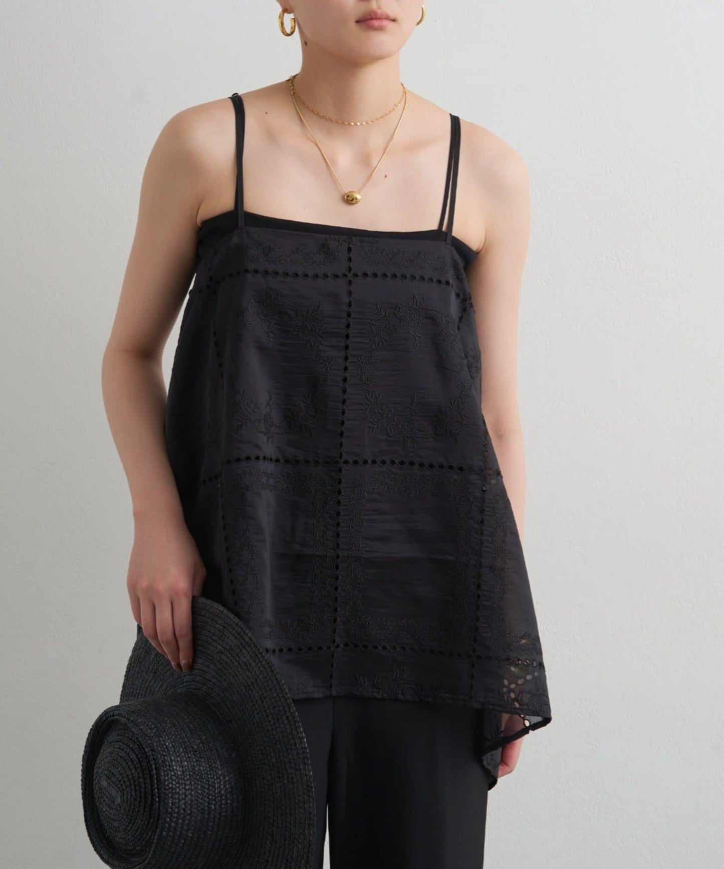 169121888