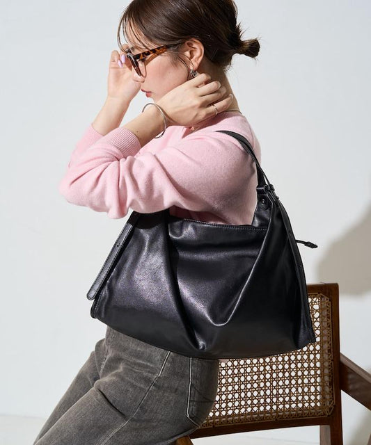 Belt Zipper Handbag [Limited Edition]