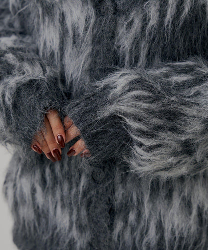 173543816